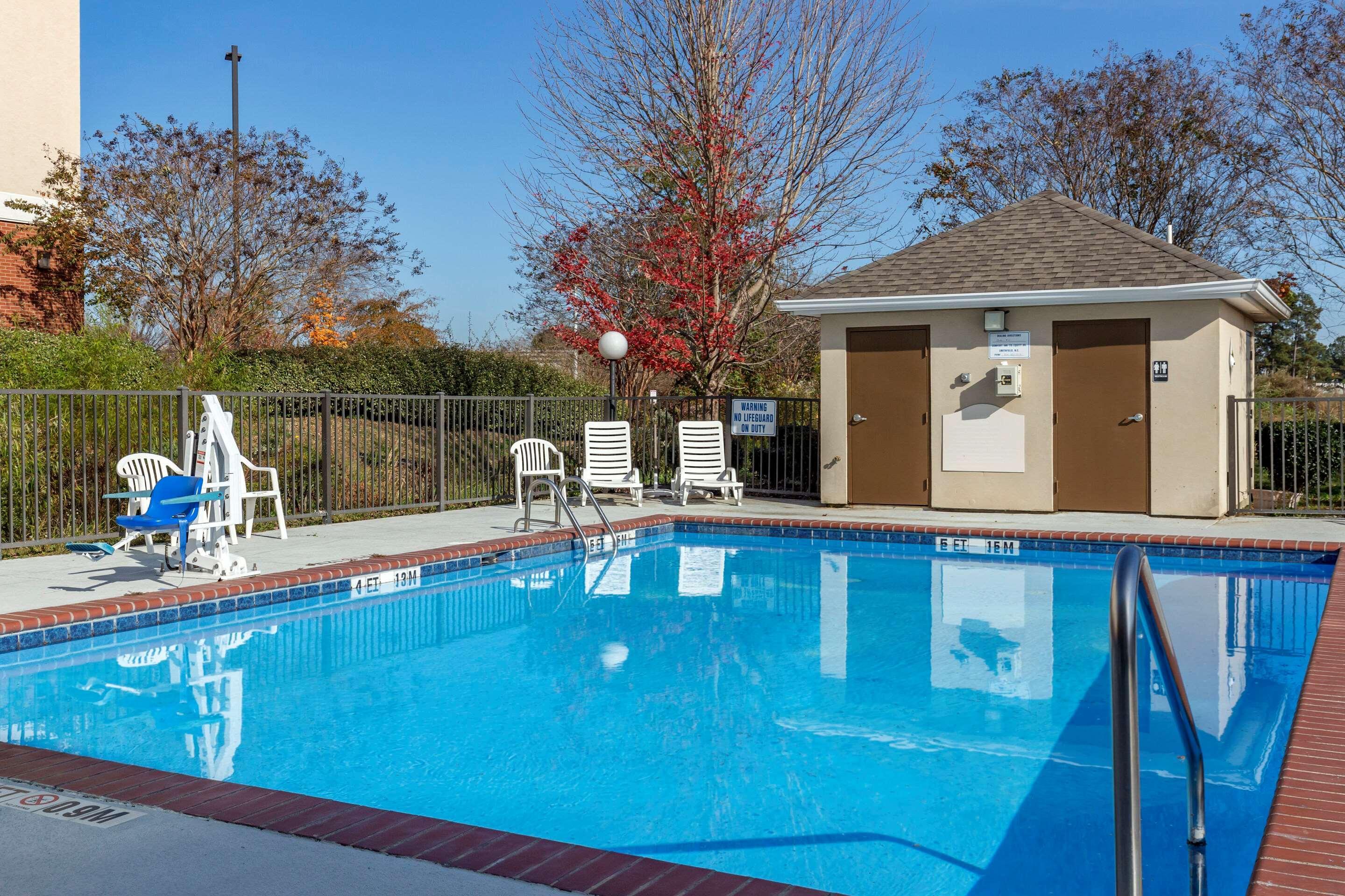Comfort Inn Smithfield Near I-95 Екстер'єр фото